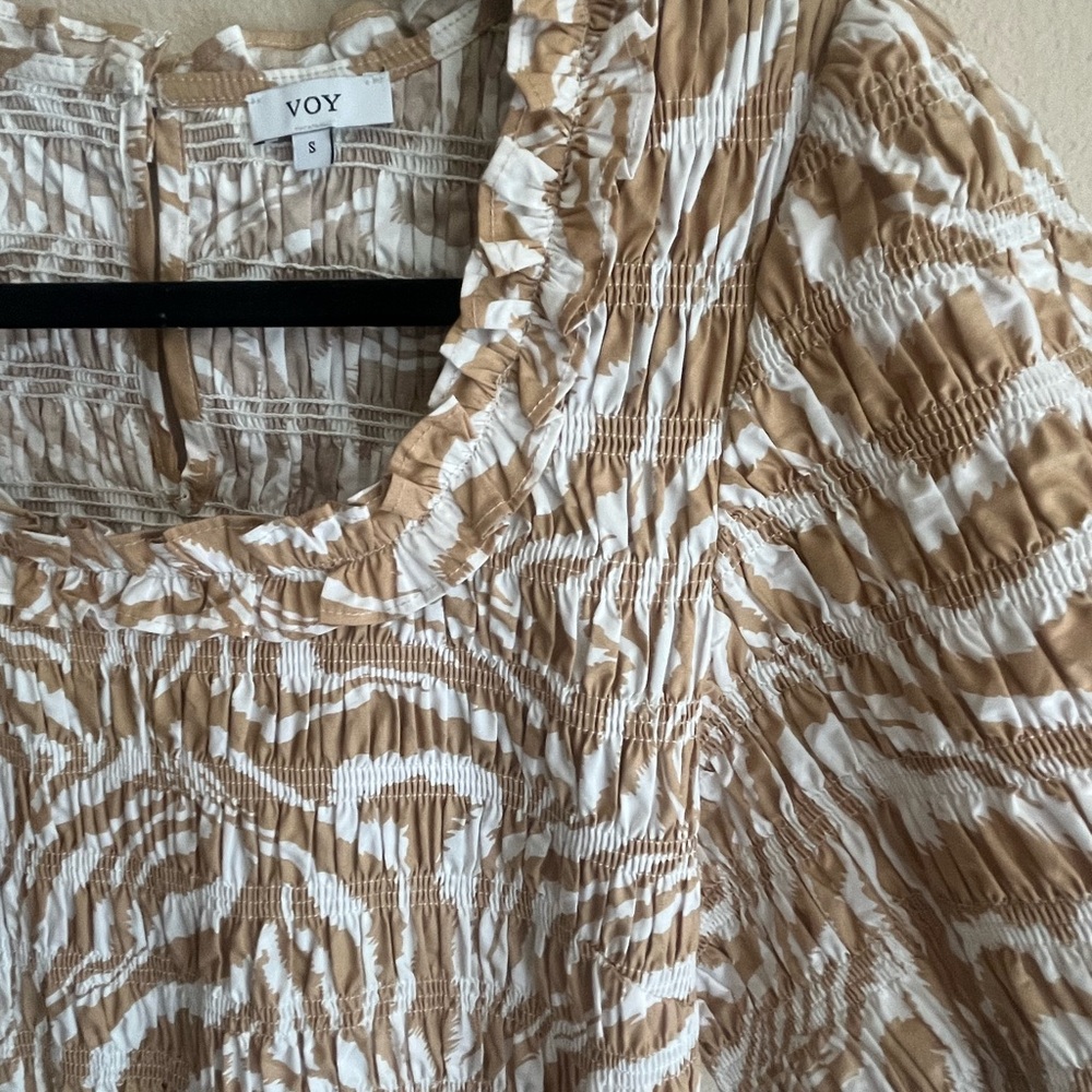 Cream Ruffled Tiered Midi Dress with Puff Sleeves - Picture 3 of 6